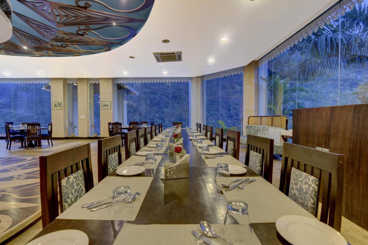 Hotel Raga On The Ganges, Rishīkesh Extérieur photo